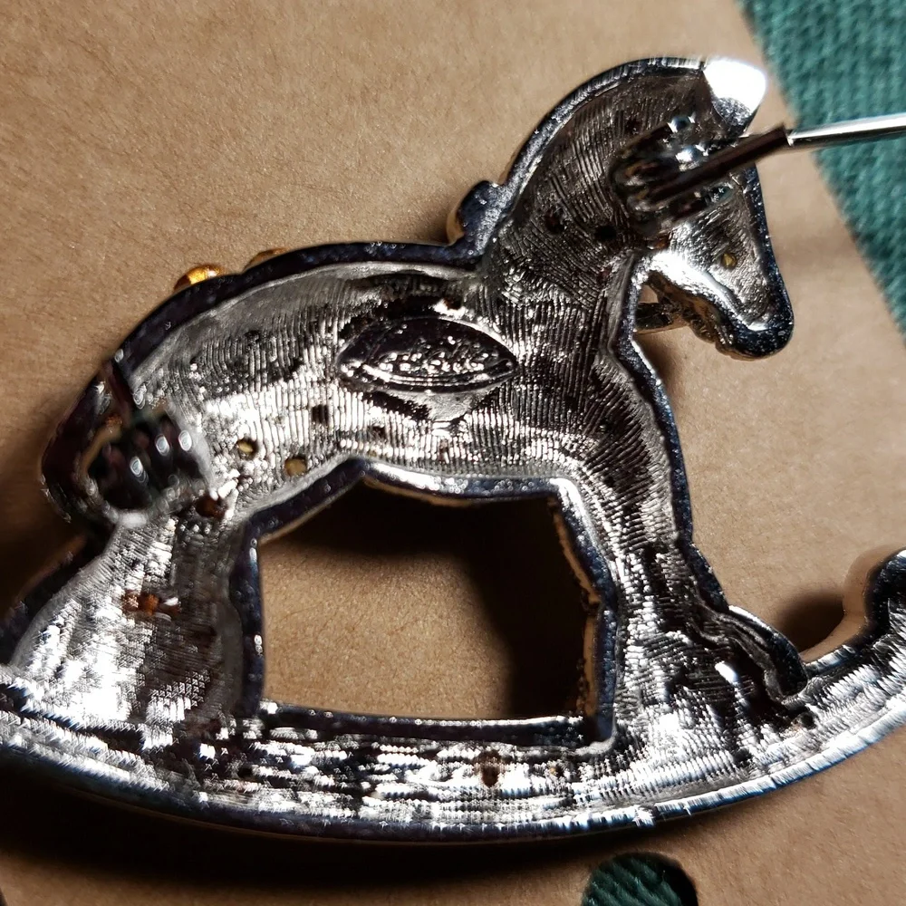Brooch Rhinestone Rocking Horse - Picture 5 of 6